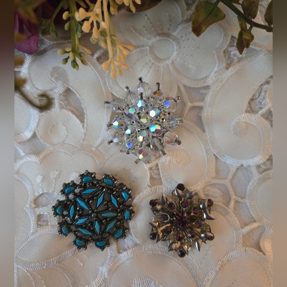 Vintage Jeweled Brooch Bundle